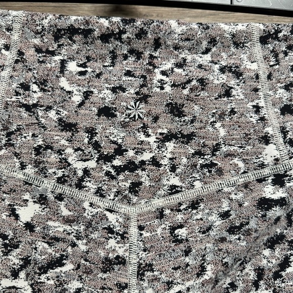 Athleta Lation Textured 7/8 Tight Black Cream Patterned Leggings - Picture 3 of 5